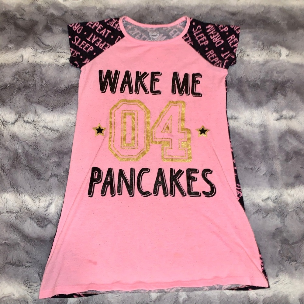 3/$20 Wonder nation pink & black nightgown 7-8